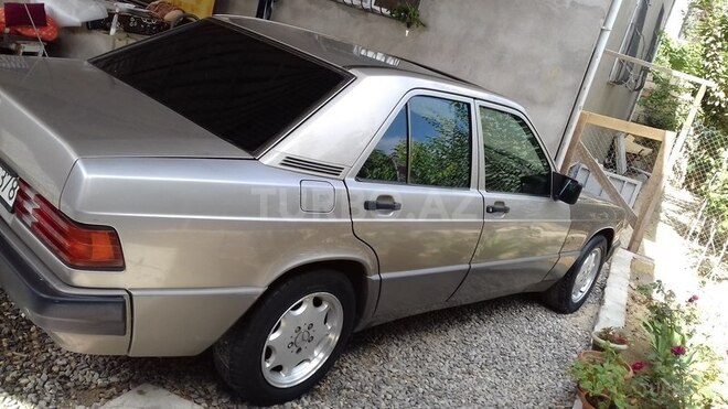 Mercedes 190 1991, 296,500 km - 2.0 л - Bakı