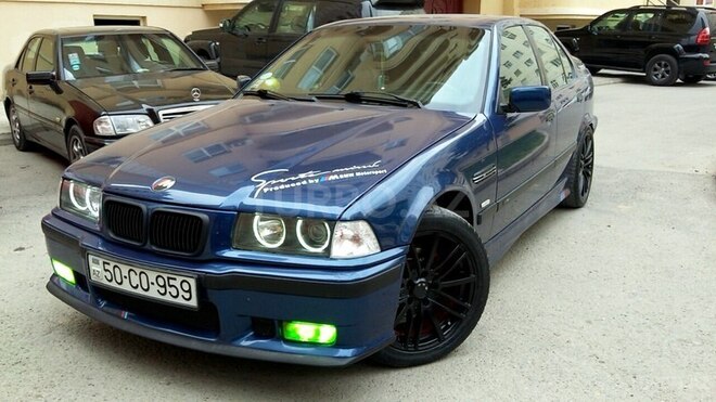 BMW 320 1993, 258,400 km - 1.8 л - Sumqayıt