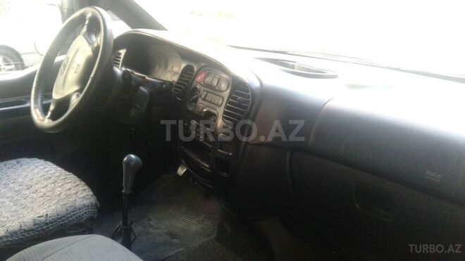 Hyundai H-1 2005, 400,000 km - 2.5 l - Bakı