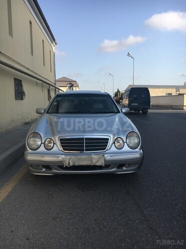 Mercedes E 240 2000, 210,000 km - 2.4 l - Bakı