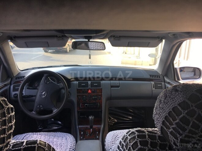 Mercedes E 240 2000, 210,000 km - 2.4 l - Bakı