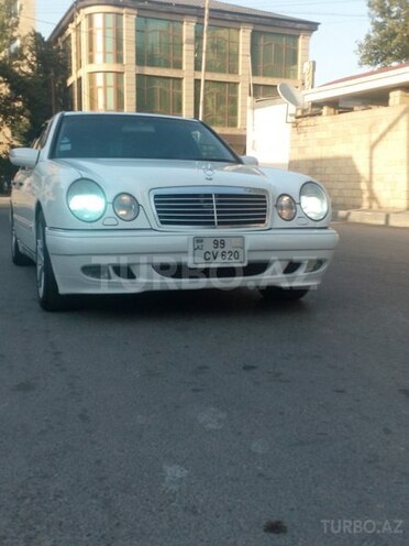 Mercedes E 240 1999, 178,000 km - 2.4 л - Bakı
