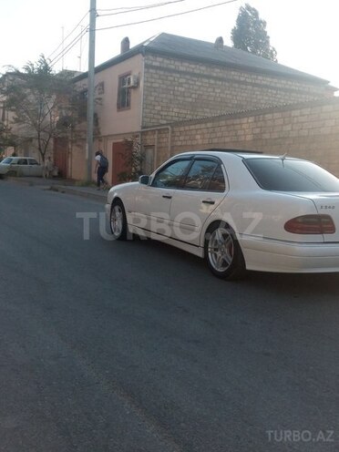 Mercedes E 240 1999, 178,000 km - 2.4 л - Bakı