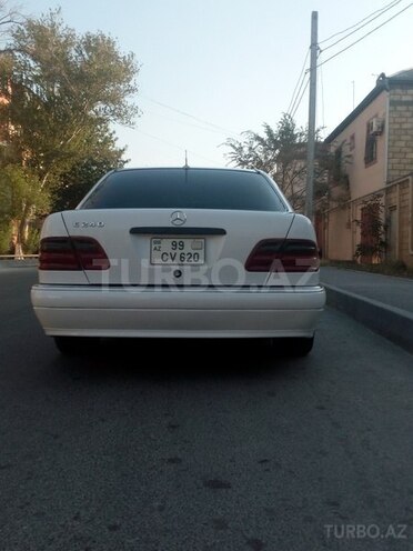 Mercedes E 240 1999, 178,000 km - 2.4 л - Bakı