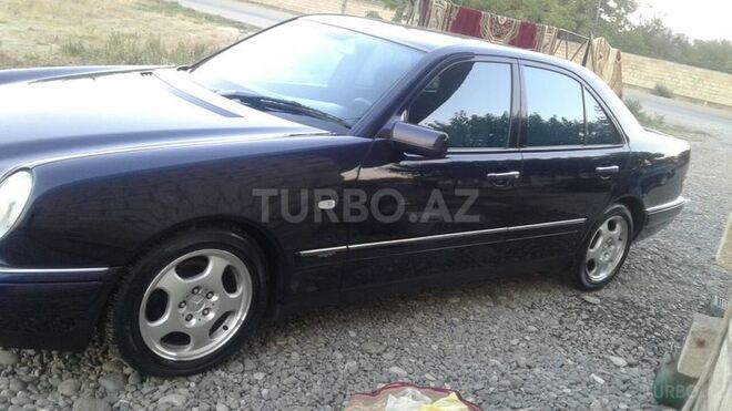 Mercedes E 240 1998, 215,000 km - 2.4 l - Ağcabədi