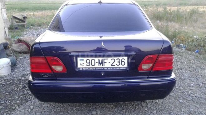 Mercedes E 240 1998, 215,000 km - 2.4 l - Ağcabədi