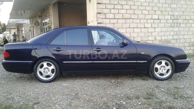 Mercedes E 240 1998, 215,000 km - 2.4 l - Ağcabədi