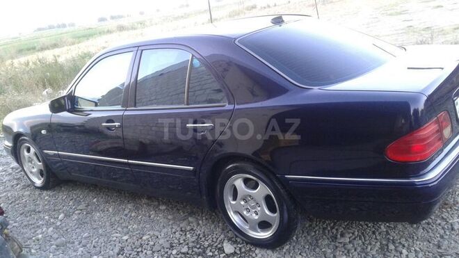Mercedes E 240 1998, 215,000 km - 2.4 l - Ağcabədi