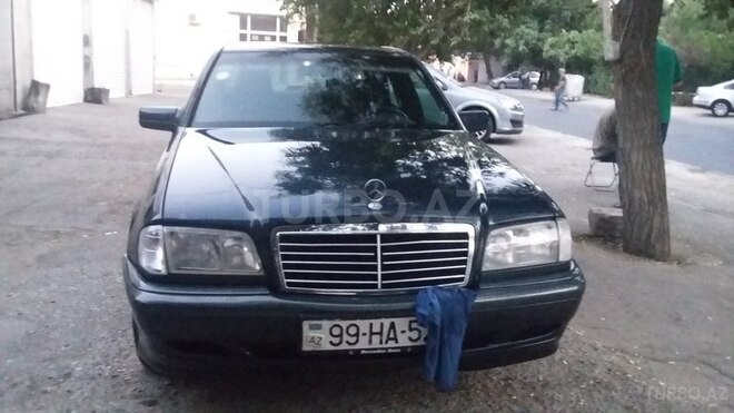 Mercedes C 220 1998, 240,000 km - 2.2 l - Bakı