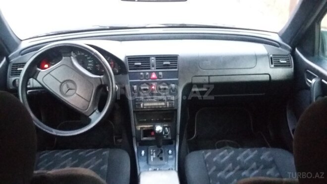 Mercedes C 220 1998, 240,000 km - 2.2 l - Bakı