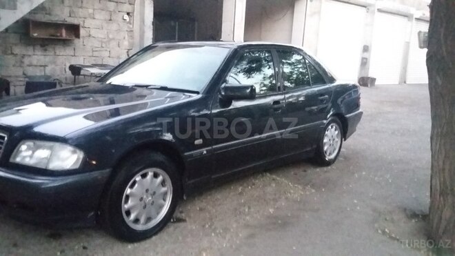 Mercedes C 220 1998, 240,000 km - 2.2 l - Bakı