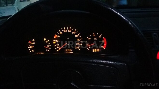 Mercedes C 220 1998, 240,000 km - 2.2 l - Bakı
