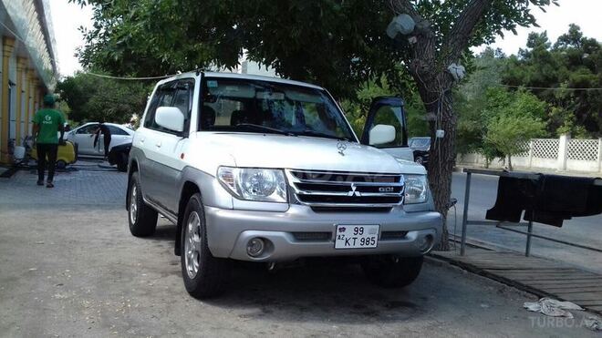 Mitsubishi Pajero io 2000, 220,000 km - 2.0 l - Bakı