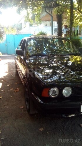 BMW 520 1989, 324,512 km - 2.0 л - Bakı