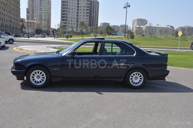 BMW 520 1995, 220,000 km - 2.0 л - Bakı