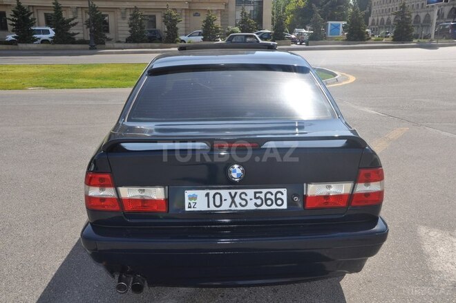 BMW 520 1995, 220,000 km - 2.0 л - Bakı
