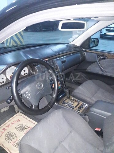 Mercedes E 320 1999, 434,000 km - 3.2 l - Bakı