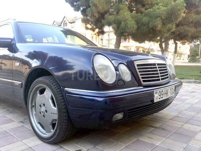 Mercedes E 220 1999, 350,000 km - 2.2 l - Bakı