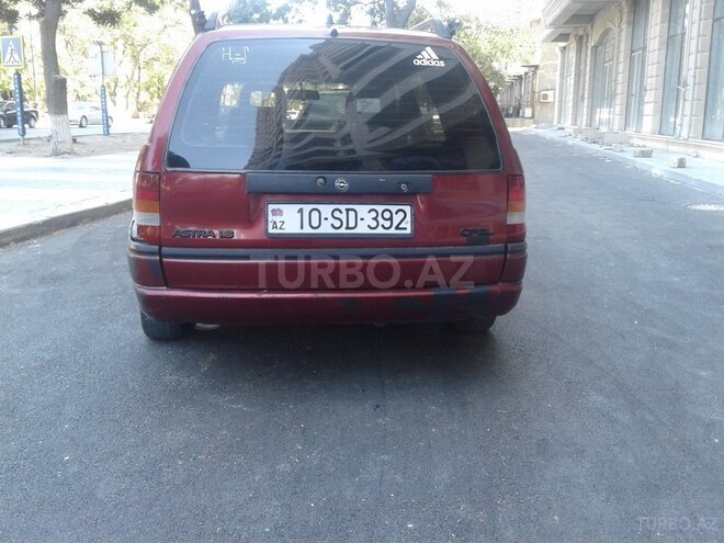 Opel Astra 1993, 125,400 km - 1.8 l - Sumqayıt