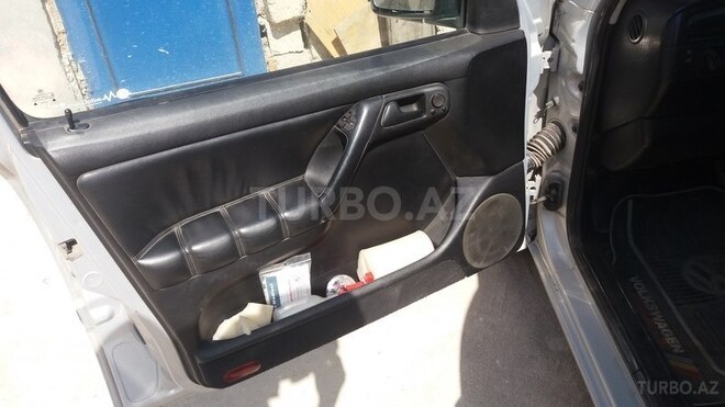Volkswagen Golf 1993, 282,000 km - 1.8 l - Bakı
