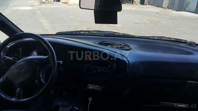 Hyundai H-1 2005, 250,000 km - 2.5 l - Bakı