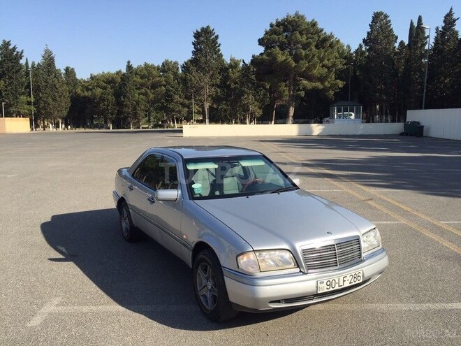 Mercedes C 180 1997, 286,000 km - 1.8 л - Sumqayıt