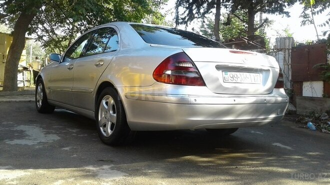 Mercedes E 220 2002, 300,000 km - 2.2 l - Bakı