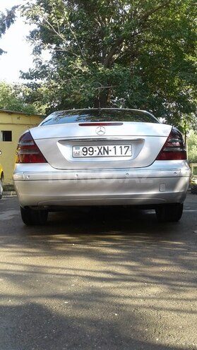 Mercedes E 220 2002, 300,000 km - 2.2 l - Bakı