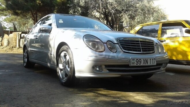 Mercedes E 220 2002, 300,000 km - 2.2 l - Bakı