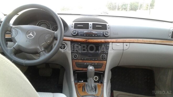 Mercedes E 220 2002, 300,000 km - 2.2 l - Bakı