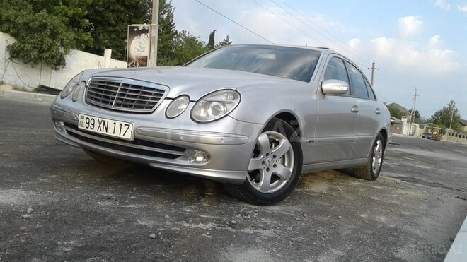Mercedes E 220 2002, 300,000 km - 2.2 l - Bakı
