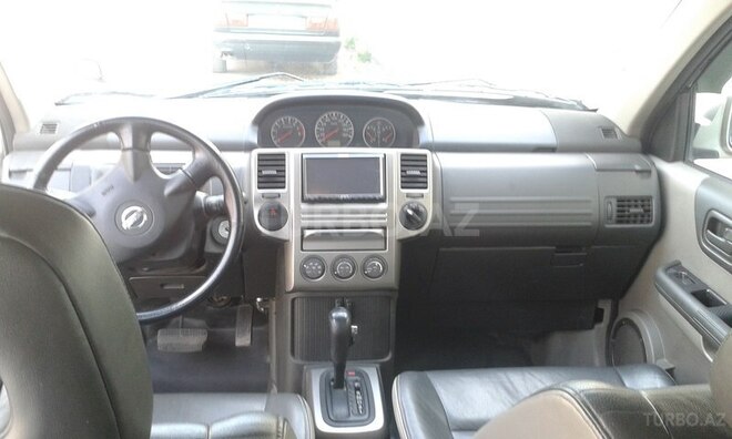 Nissan X-Trail 2004, 170,000 km - 2.0 l - Quba