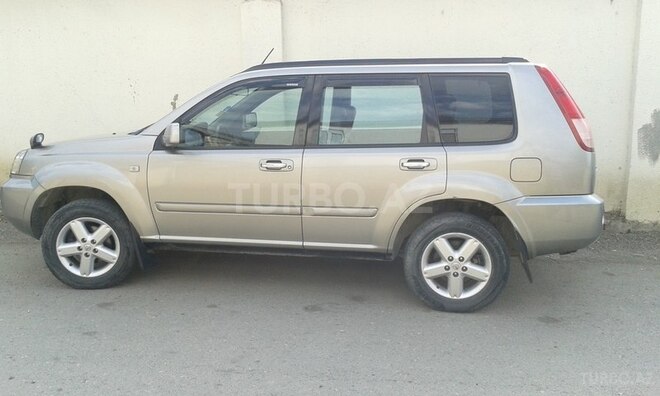 Nissan X-Trail 2004, 170,000 km - 2.0 l - Quba