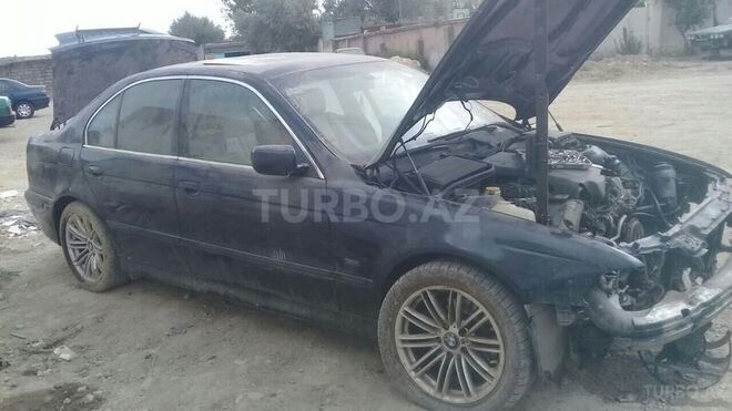 BMW 528 2000, 100,000 km - 3.5 л - Bakı