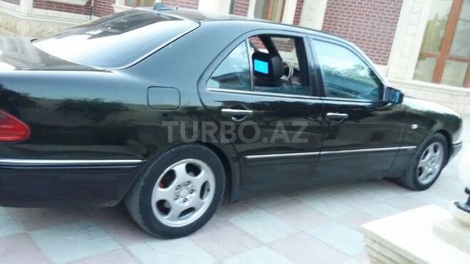 Mercedes E 240 1998, 222,780 km - 2.4 l - Bakı
