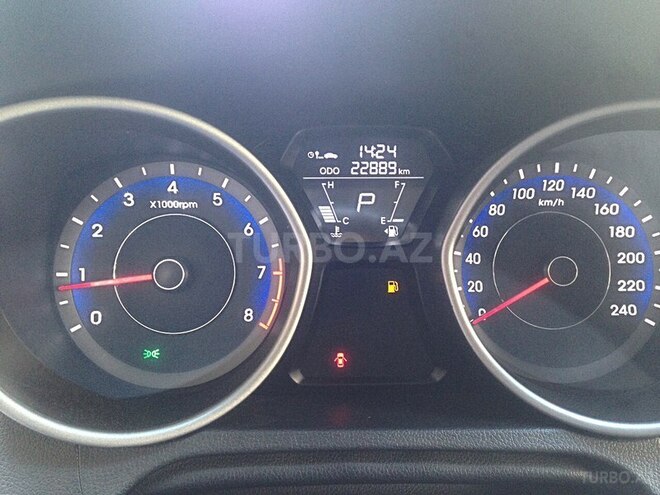 Nissan Tiida 2013, 22,300 km - 1.6 l - Bakı