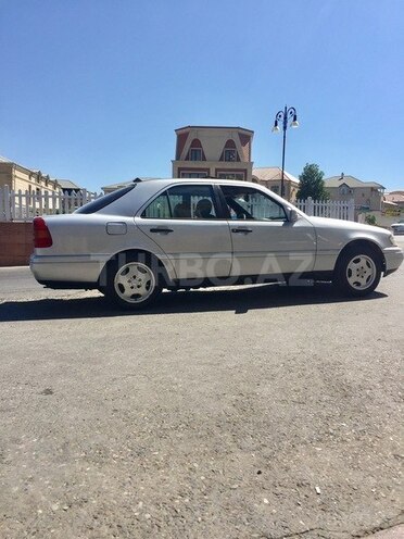 Mercedes C 220 1995, 340,000 km - 2.2 l - Bakı