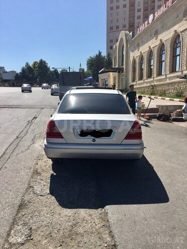 Mercedes C 220 1995, 340,000 km - 2.2 l - Bakı