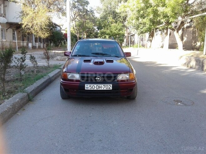 Opel Astra 1993, 125,000 km - 1.8 l - Sumqayıt