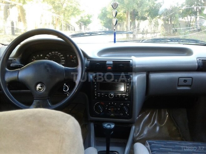 Opel Astra 1993, 125,000 km - 1.8 l - Sumqayıt