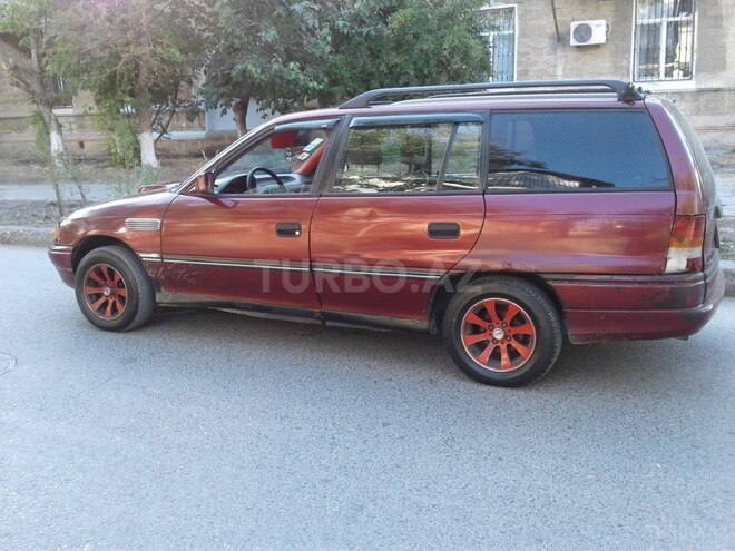 Opel Astra 1993, 125,000 km - 1.8 l - Sumqayıt