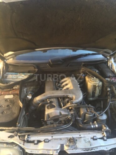Mercedes E 300 1993, 493,465 km - 3.0 l - Bakı