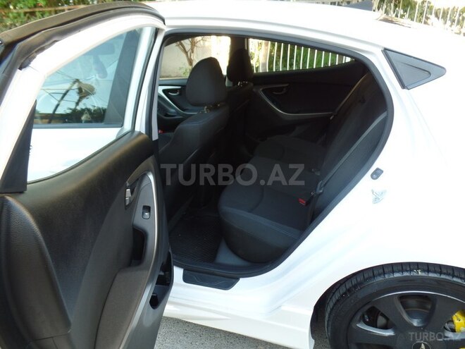 Hyundai Elantra 2013, 30,000 km - 1.6 l - Bakı