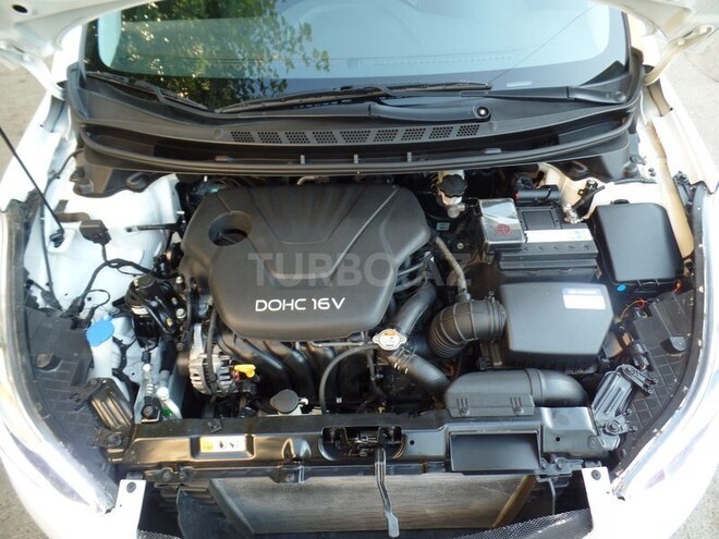Hyundai Elantra 2013, 30,000 km - 1.6 l - Bakı