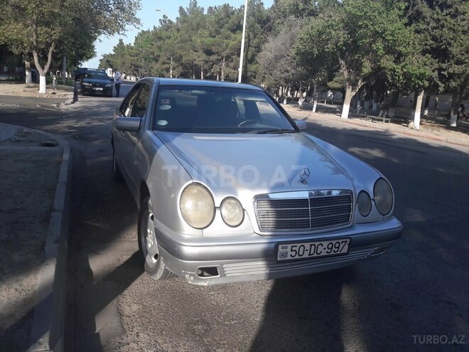 Mercedes E 220 1996, 240,000 km - 0.2 l - Sumqayıt