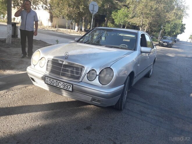Mercedes E 220 1996, 240,000 km - 0.2 l - Sumqayıt