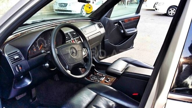 Mercedes C 230 1998, 199,000 km - 2.3 л - Bakı