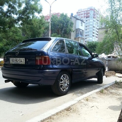 Opel Astra 1995, 125,000 km - 1.6 l - Bakı