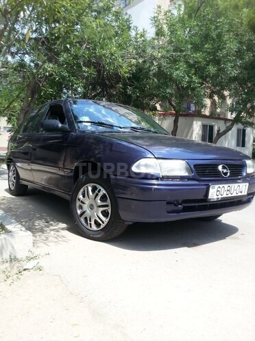 Opel Astra 1995, 125,000 km - 1.6 l - Bakı