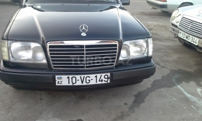 Mercedes E 200 1987, 250,000 km - 2.0 l - Bakı